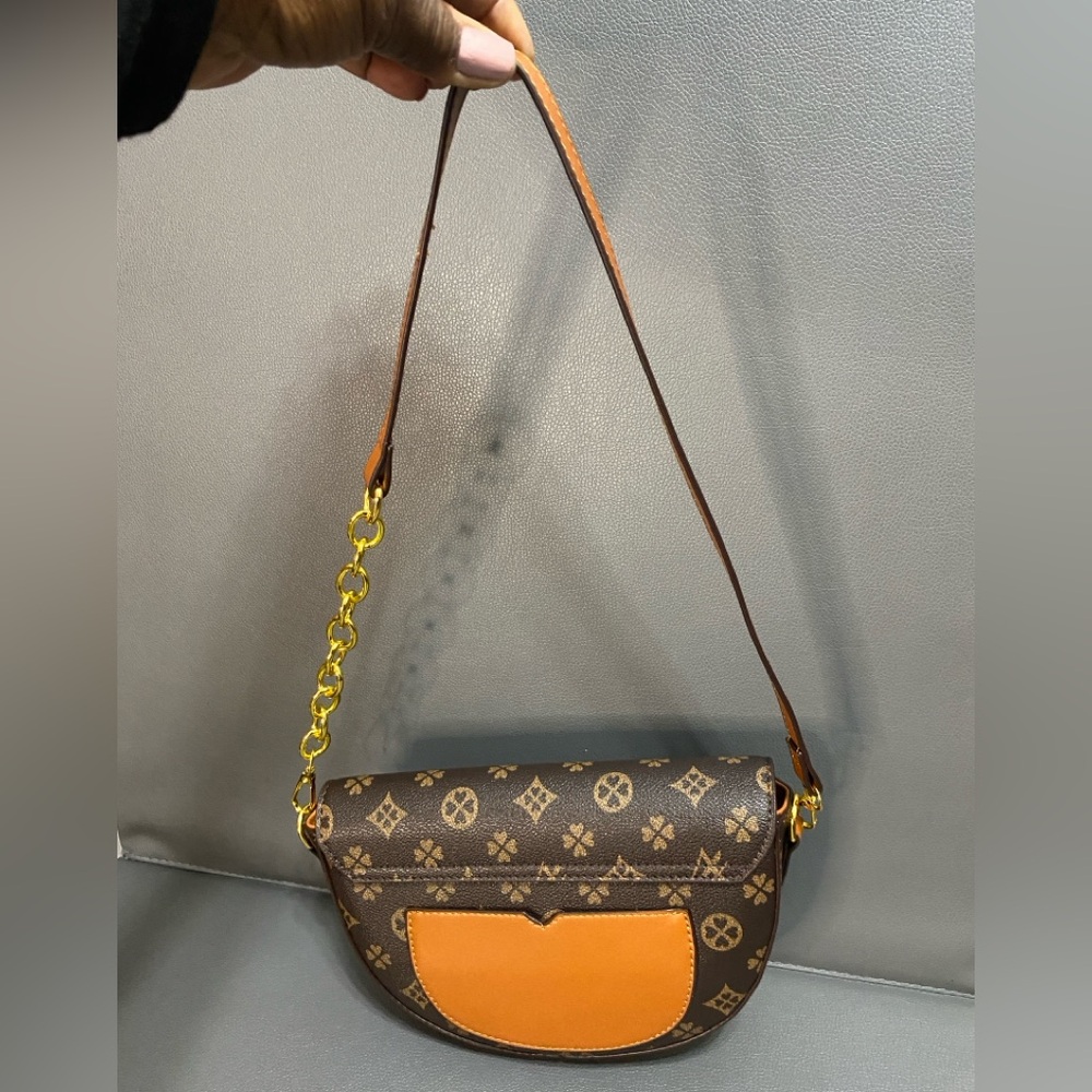 NWOT FASHION MESSENGER SADDLE BAG - Picture 3 of 6